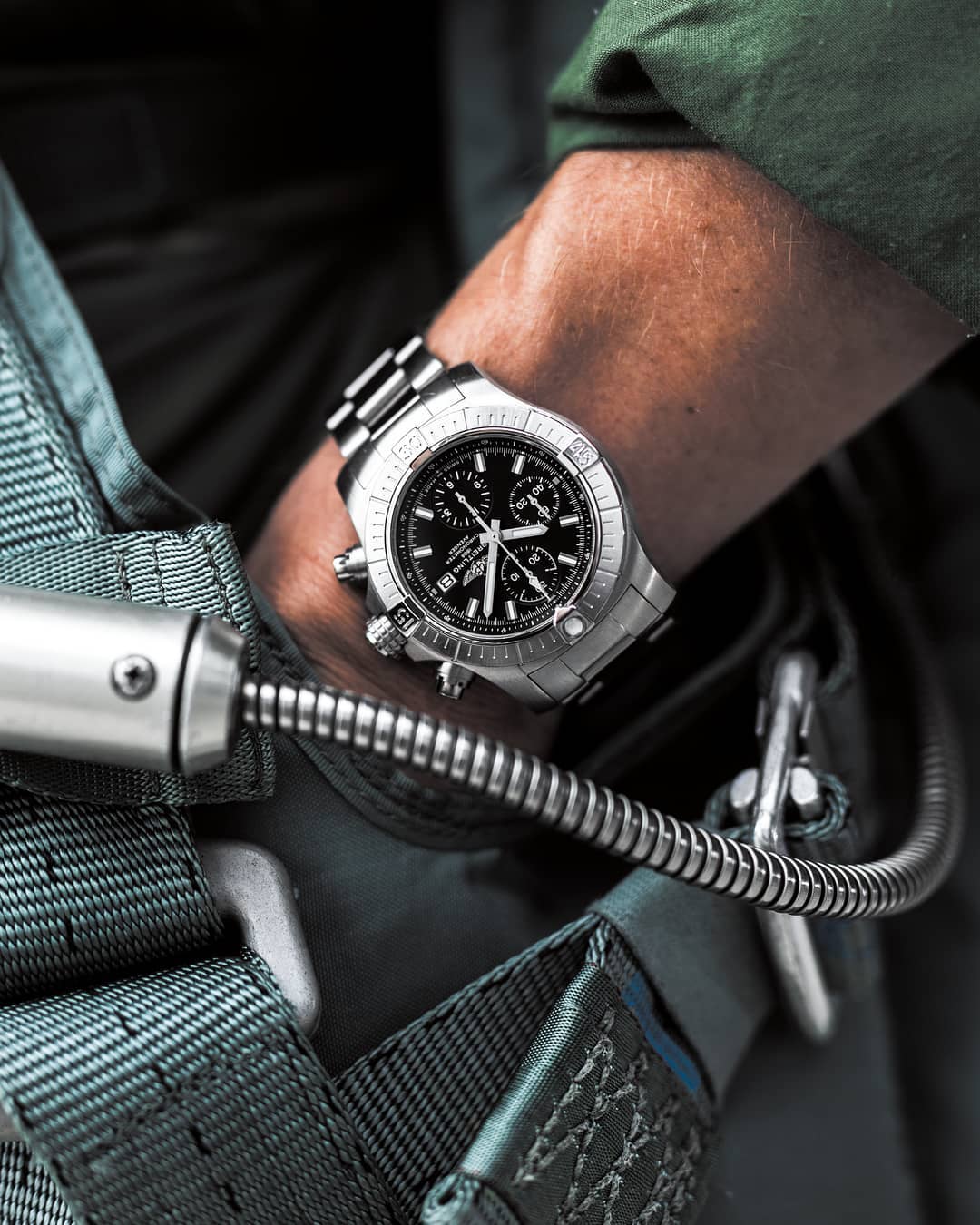 Breitling avenger outlet