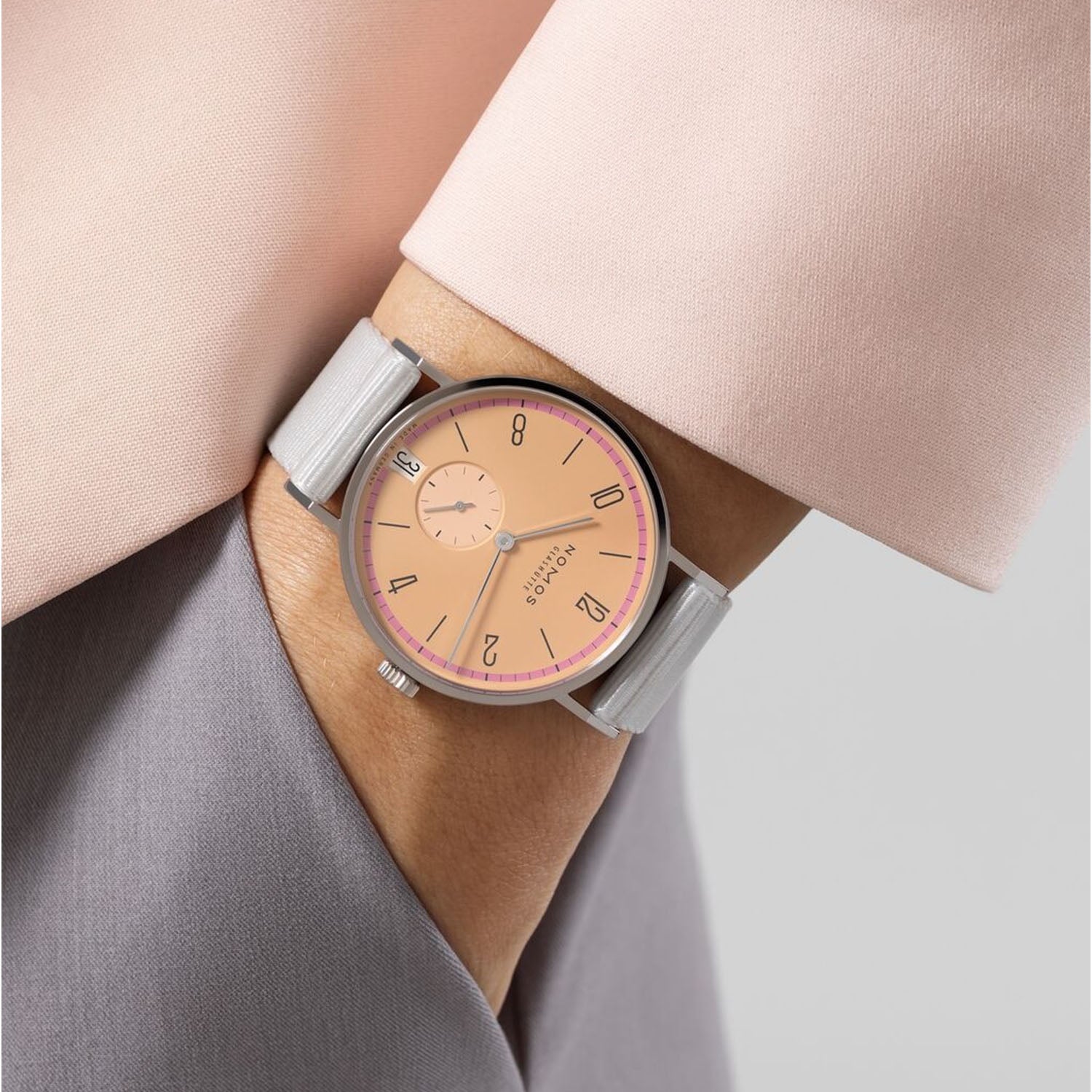 Tangente 38mm Date Pastell Limited Edition Watch