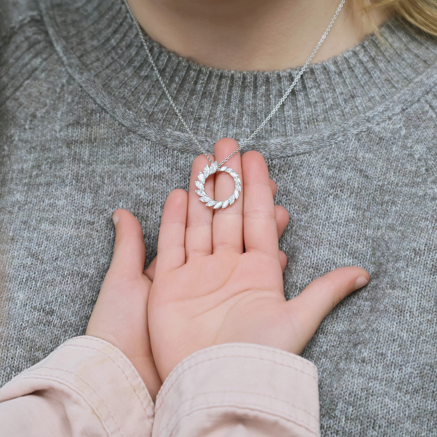 18ct White Gold Marquise Brilliant Cut Diamond Circle Pendant