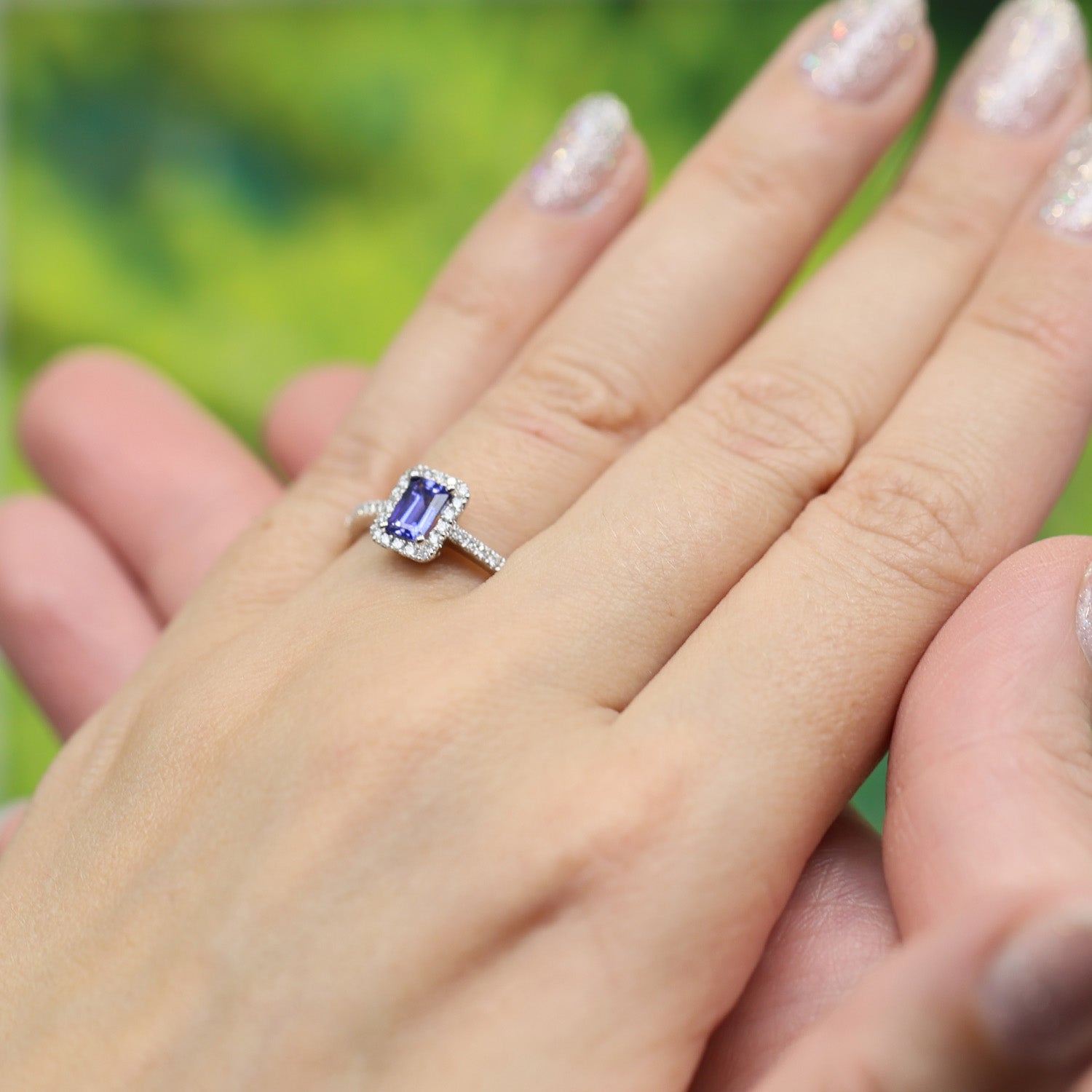 18ct White Gold Tanzanite & Diamond Cluster Ring