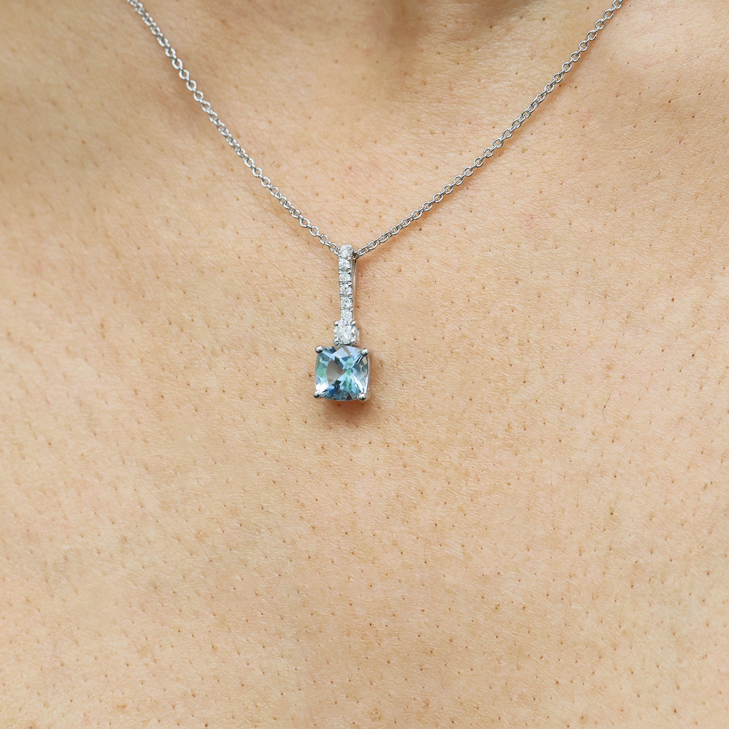 18ct White Gold Aquamarine & Diamond Pendant