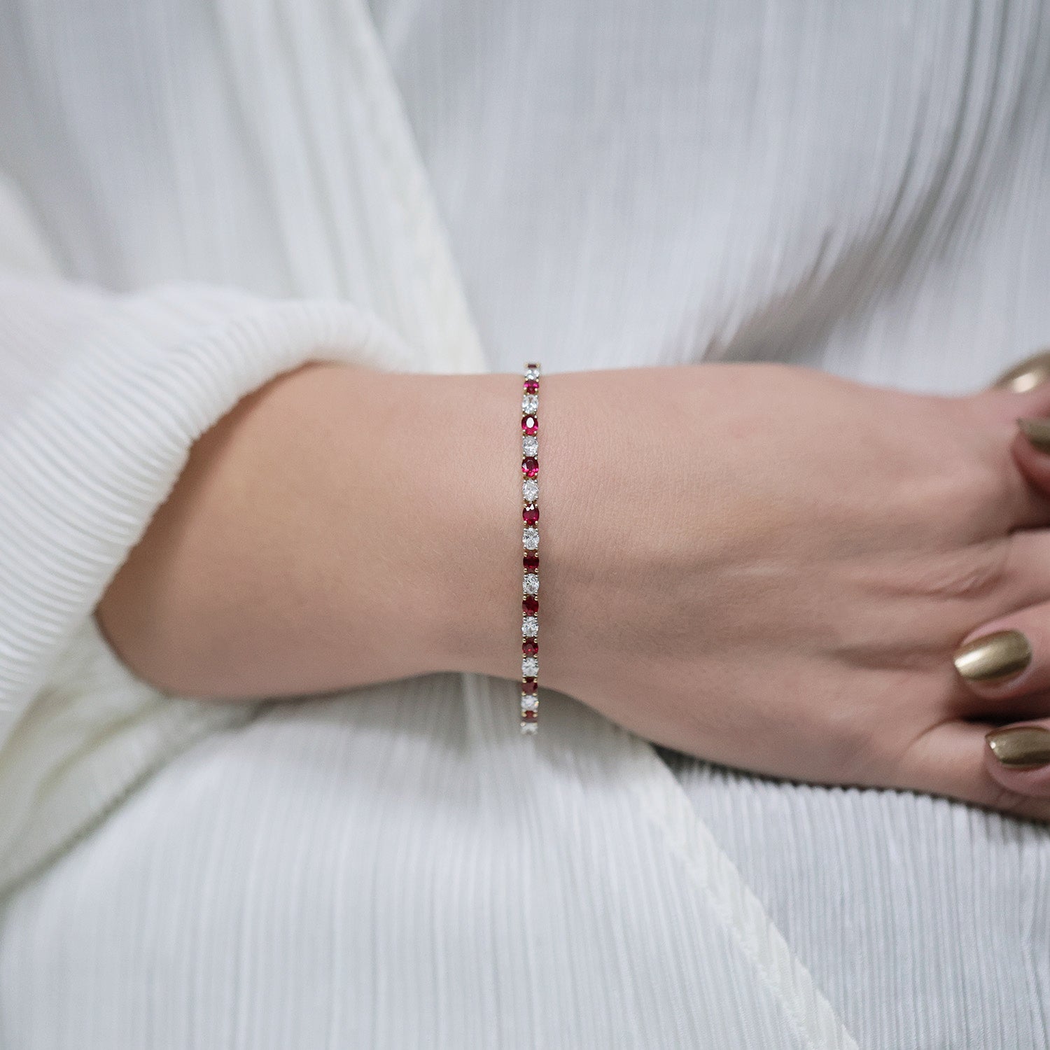 18ct Yellow & White Gold Oval Cut Ruby & Diamond Set Bracelet