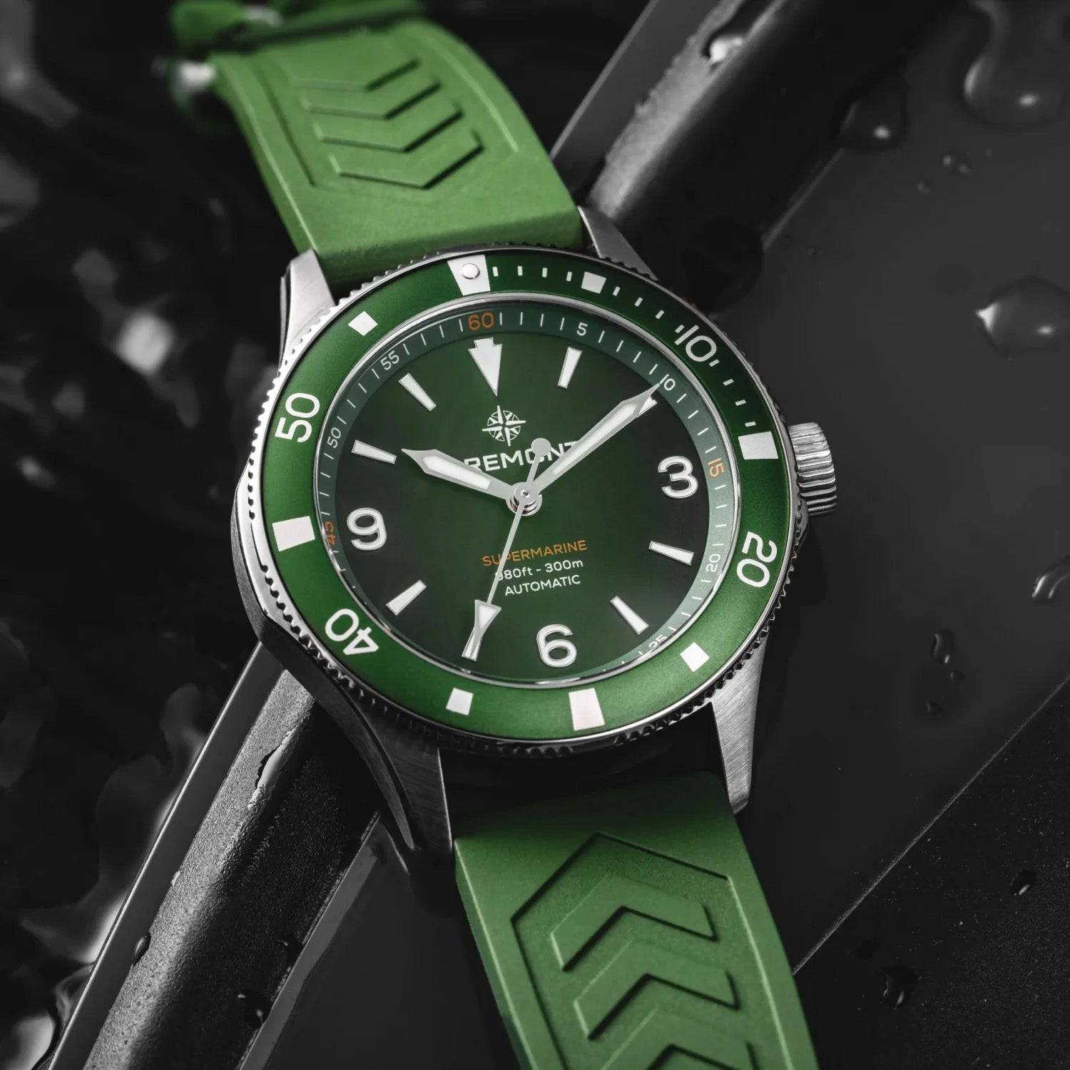 Supermarine 300M Date 40mm Green Dial Automatic Bracelet Watch