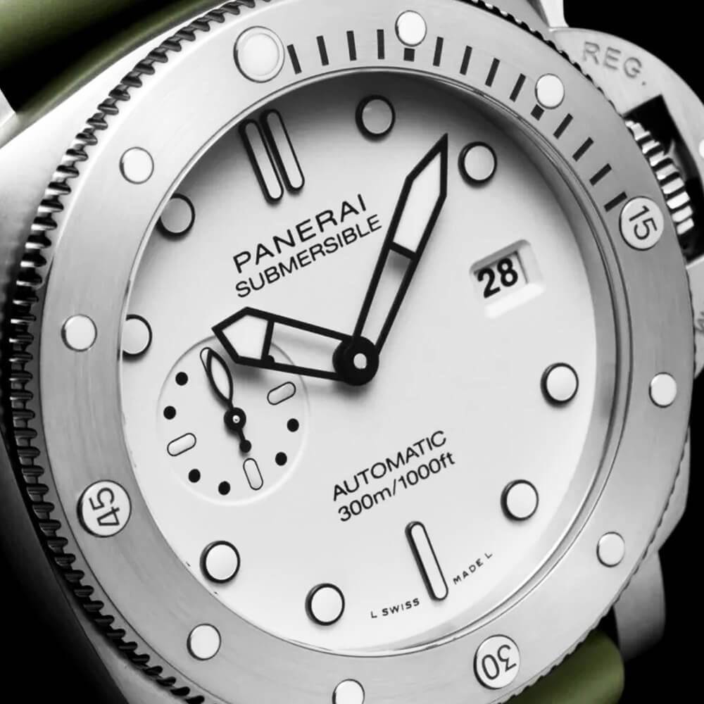 Panerai Submersible 44mm White Dial Automatic Rubber Strap Watch - Berry's Jewellers