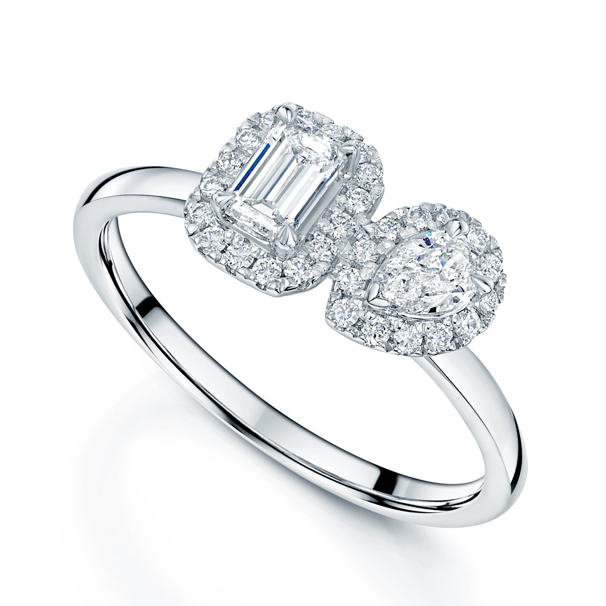 Oval Sapphire Diamond ring