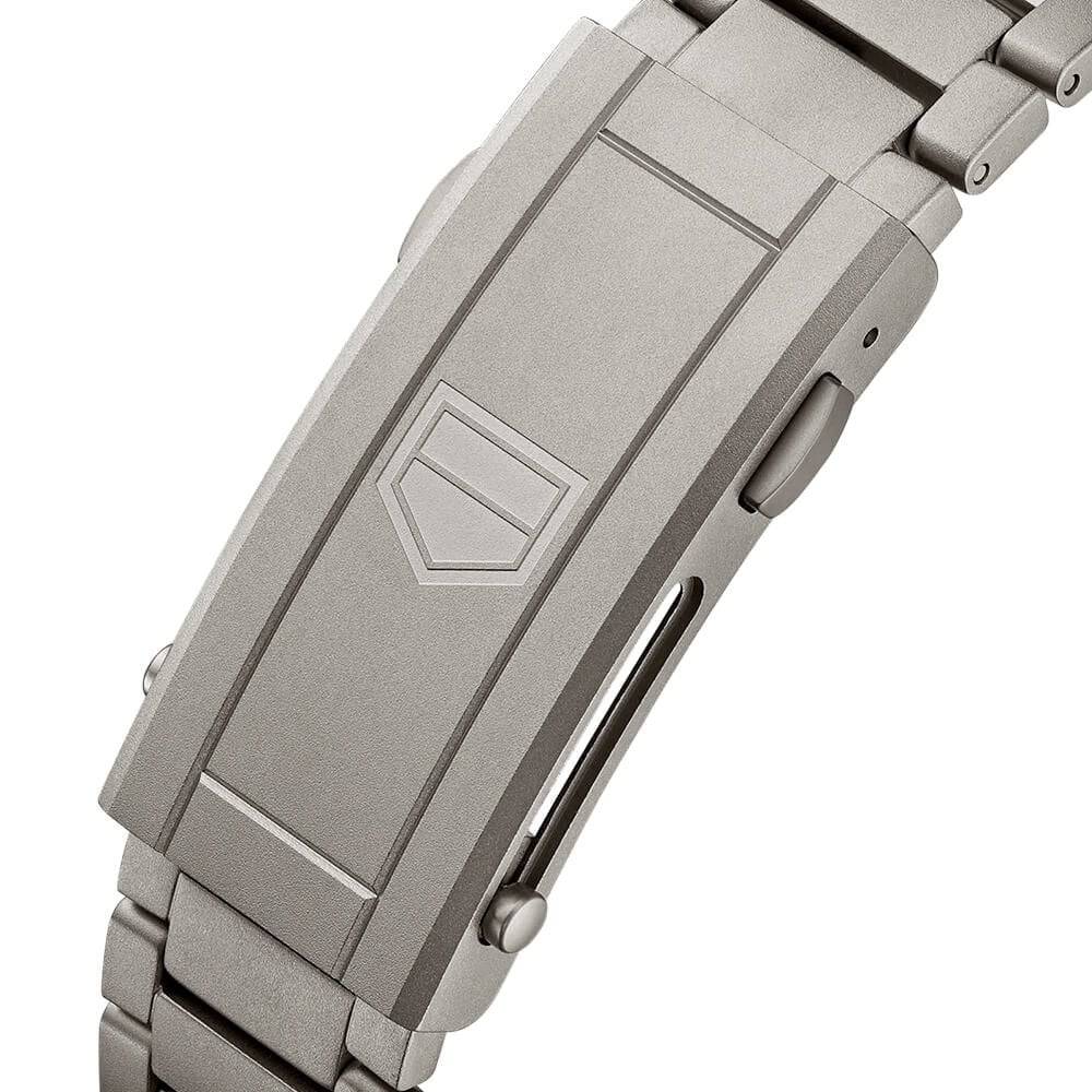 TAG Heuer Aquaracer 43mm Titanium Green Dial & Ceramic Bezel Men's Bracelet Watch - Berry's Jewellers